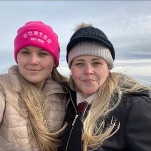 Meet your Posher, Elaine